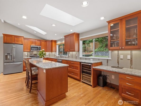 15037 SE 47th Street, Bellevue WA 98006