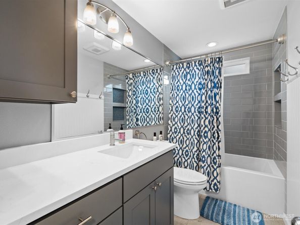 15037 SE 47th Street, Bellevue WA 98006