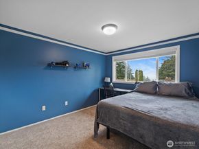 15037 SE 47th Street, Bellevue WA 98006