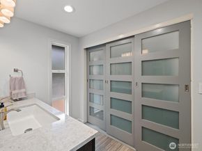 15037 SE 47th Street, Bellevue WA 98006