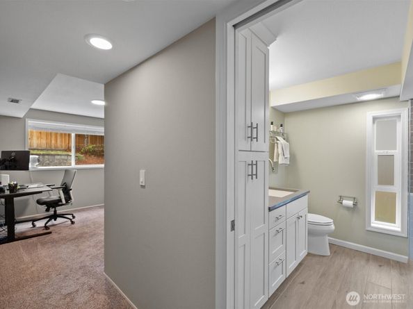 15037 SE 47th Street, Bellevue WA 98006