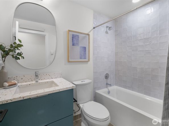 318 F Bellevue Avenue E, Seattle WA 98102