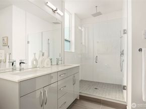 947 NW 56th Street, Seattle WA 98107