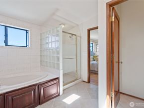 4422 138th Avenue SE, Bellevue WA 98006