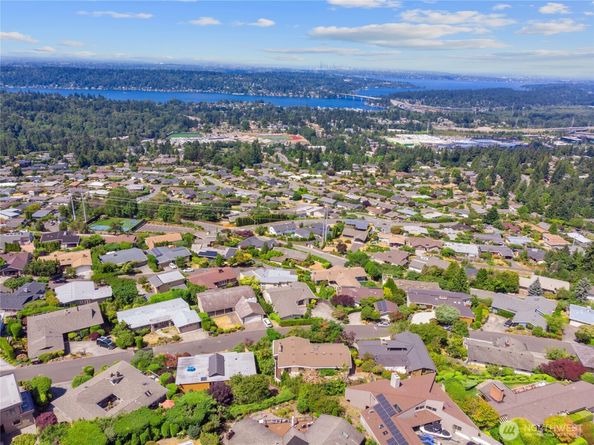 4422 138th Avenue SE, Bellevue WA 98006