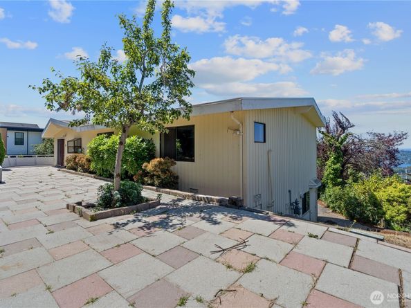 4422 138th Avenue SE, Bellevue WA 98006