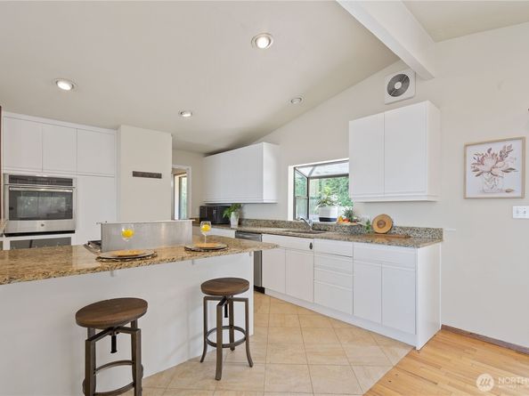 4422 138th Avenue SE, Bellevue WA 98006