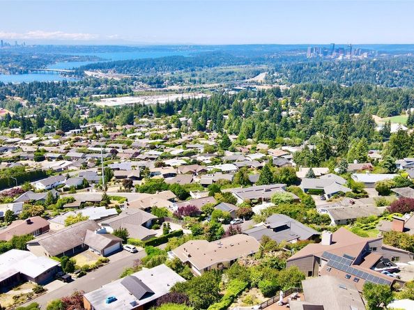 4422 138th Avenue SE, Bellevue WA 98006