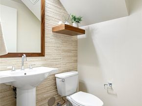 2218 Franklin Avenue E C, Seattle WA 98102