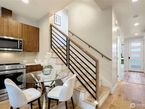 2218 Franklin Avenue E C, Seattle WA 98102