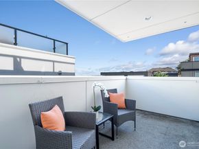 2218 Franklin Avenue E C, Seattle WA 98102