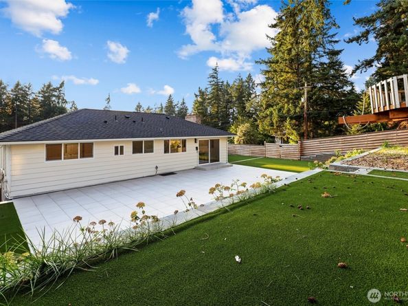 3706 135th Avenue SE, Bellevue WA 98006