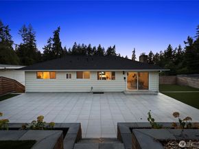 3706 135th Avenue SE, Bellevue WA 98006