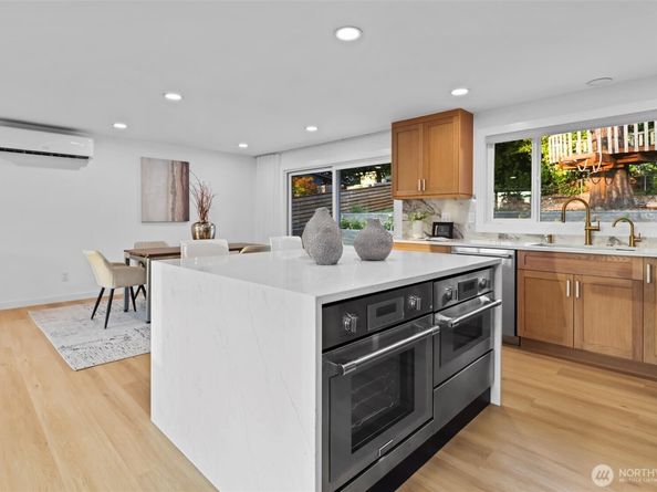 3706 135th Avenue SE, Bellevue WA 98006