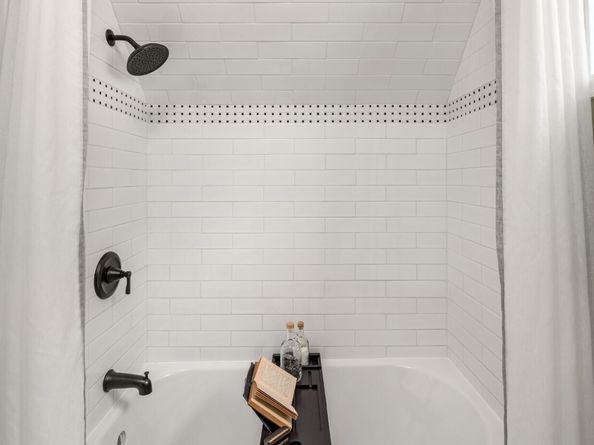 311 W Smith Street, Seattle WA 98119