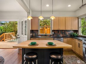 311 W Smith Street, Seattle WA 98119