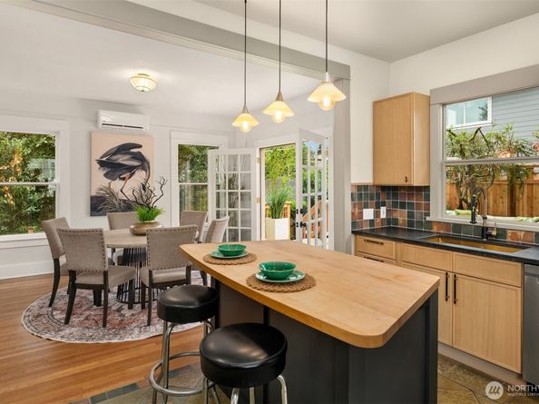 311 W Smith Street, Seattle WA 98119