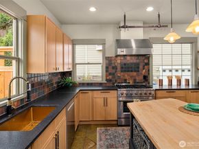 311 W Smith Street, Seattle WA 98119