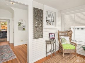 311 W Smith Street, Seattle WA 98119