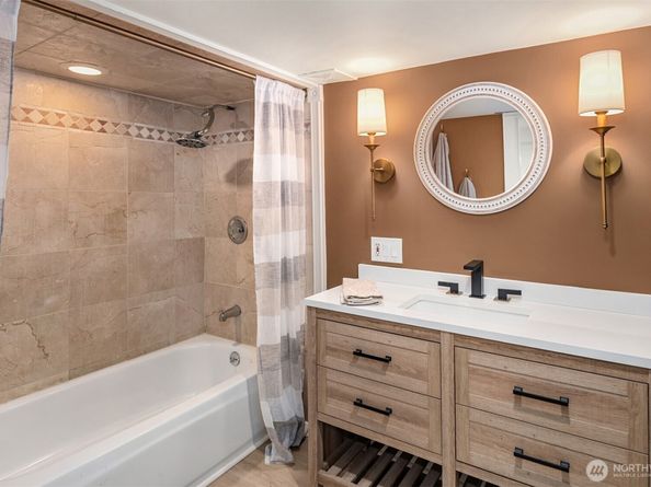 311 W Smith Street, Seattle WA 98119