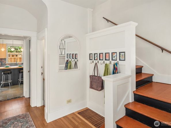 311 W Smith Street, Seattle WA 98119