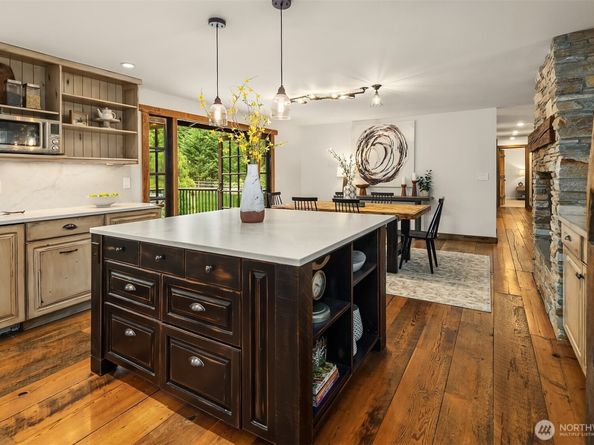 22619 87th Avenue SE, Woodinville WA 98077