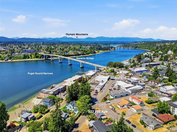 922 Pitt Avenue, Bremerton WA 98310