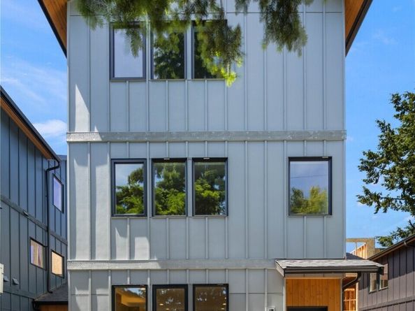 512 N 92nd Street, Seattle WA 98103