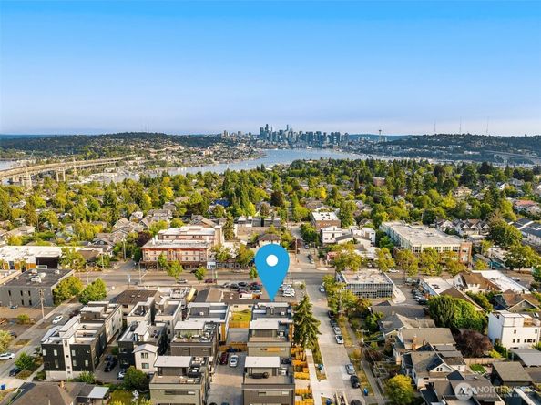 4514 A Corliss Avenue N, Seattle WA 98103