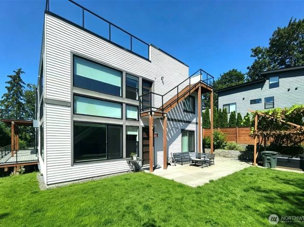 3621 Lincoln Avenue NE, Renton WA 98056