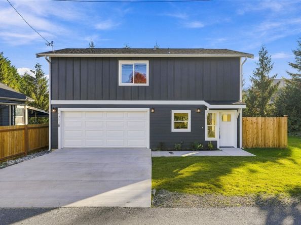 1711 12th Street B, Everett WA 98201
