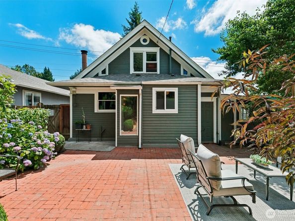 1010 S Director Street, Seattle WA 98108