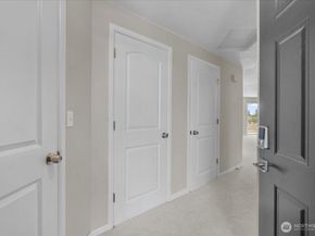 9815 Holly Drive A305, Everett WA 98204