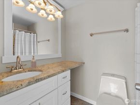 9815 Holly Drive A305, Everett WA 98204