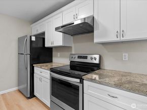 9815 Holly Drive A305, Everett WA 98204