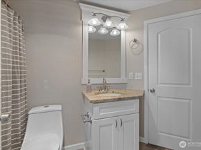 9815 Holly Drive A305, Everett WA 98204