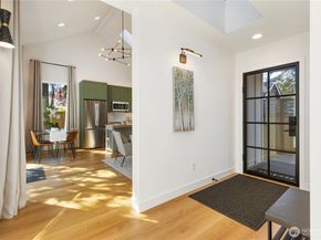10039 13th Avenue NW, Seattle WA 98177