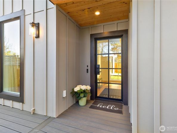 10039 13th Avenue NW, Seattle WA 98177