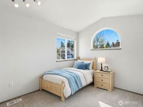 8913 1st Place SE, Lake Stevens WA 98258