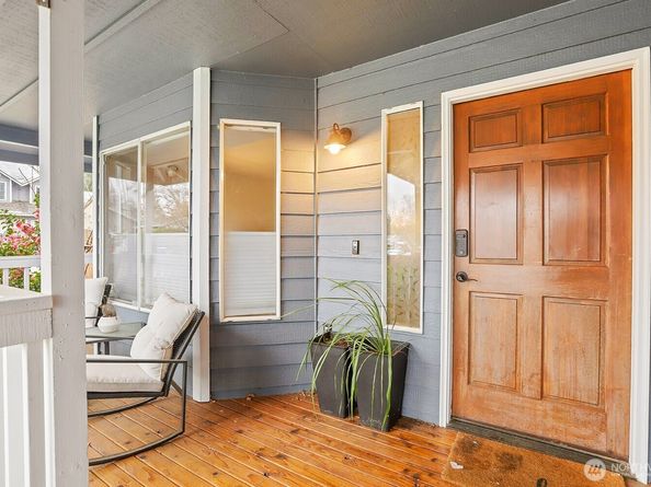 1705 90th Drive SE, Lake Stevens WA 98258