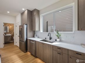 931 N 87th Street, Seattle WA 98103