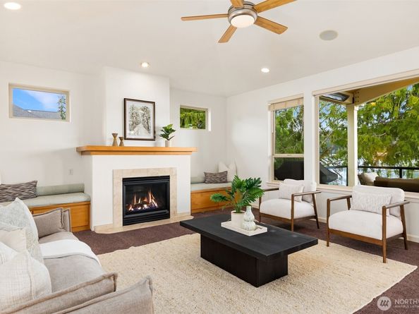 6038 Osprey Circle, Bremerton WA 98312