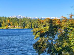 6038 Osprey Circle, Bremerton WA 98312
