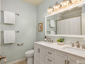 6038 Osprey Circle, Bremerton WA 98312