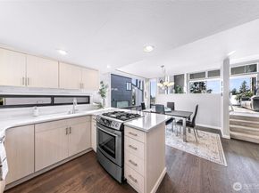 11230 NE 68th Street C, Kirkland WA 98033