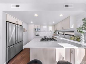 11230 NE 68th Street C, Kirkland WA 98033