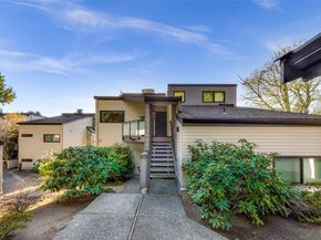 11230 NE 68th Street C, Kirkland WA 98033
