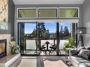 11230 NE 68th Street C, Kirkland WA 98033