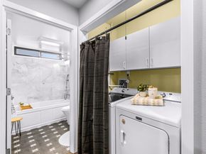 11230 NE 68th Street C, Kirkland WA 98033