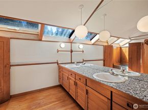 17040 Agate Street NE, Bainbridge Island WA 98110